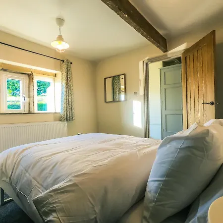 Luxury Traditional Stone Farmhouse In Saddleworth Oldham Exterior photo