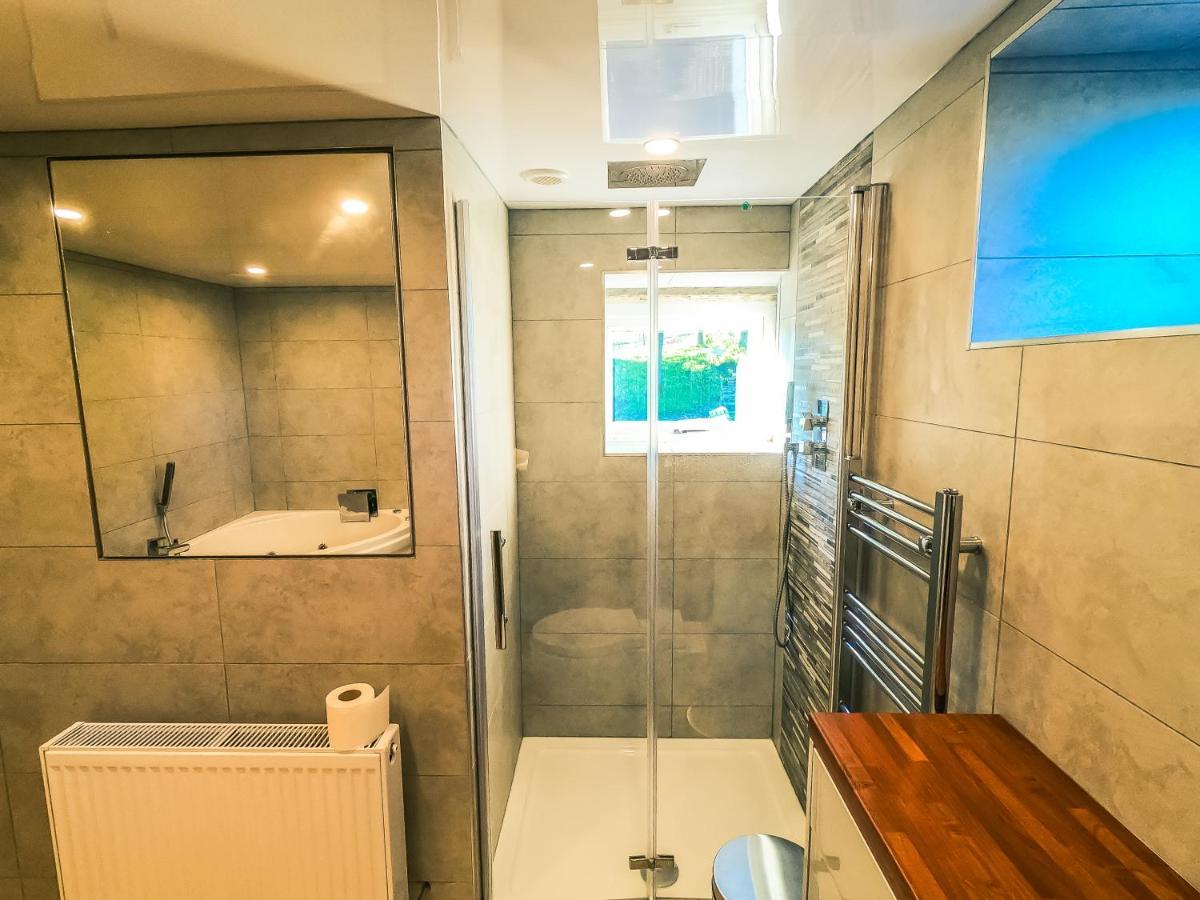 Holiday home Luxury Traditional Stone In Saddleworth *