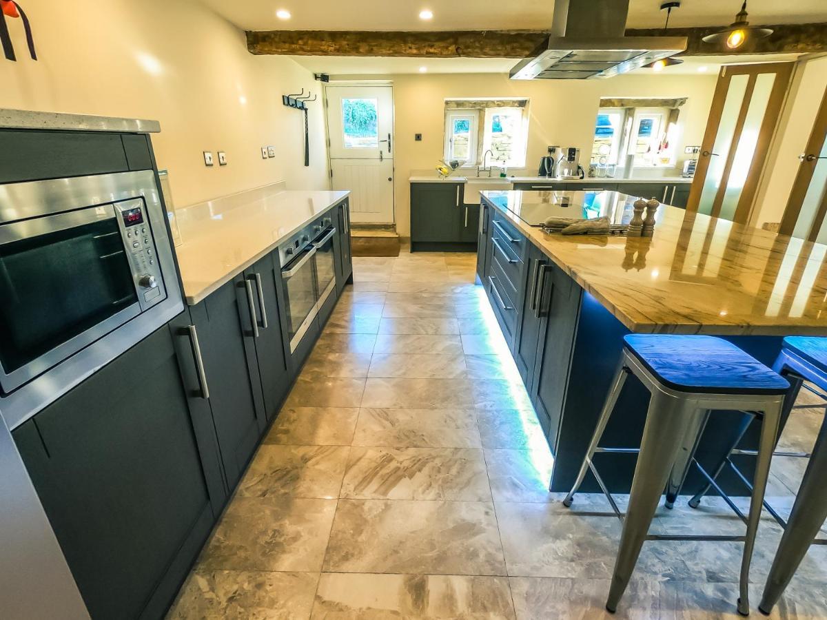 Holiday home Luxury Traditional Stone In Saddleworth *