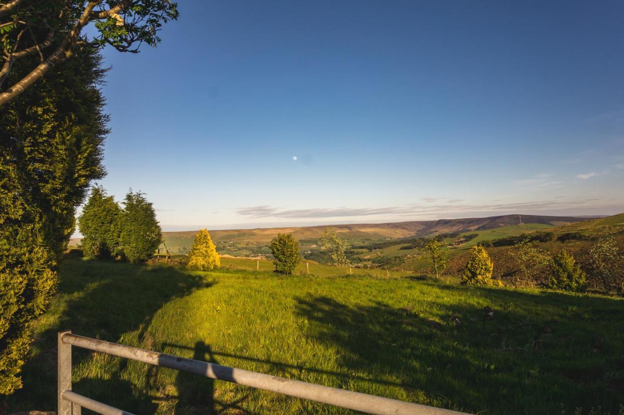 Luxury Traditional Stone In Saddleworth Holiday home *