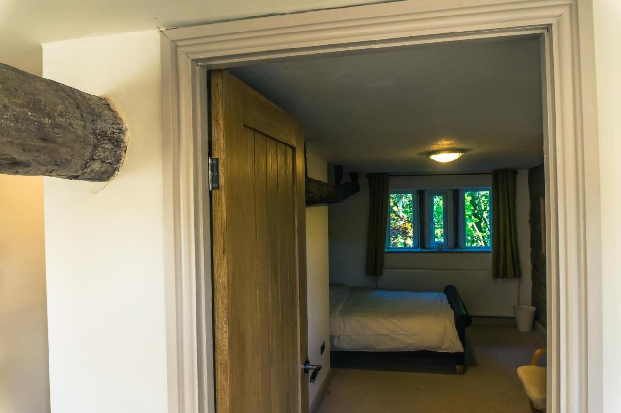 Luxury Traditional Stone In Saddleworth Holiday home