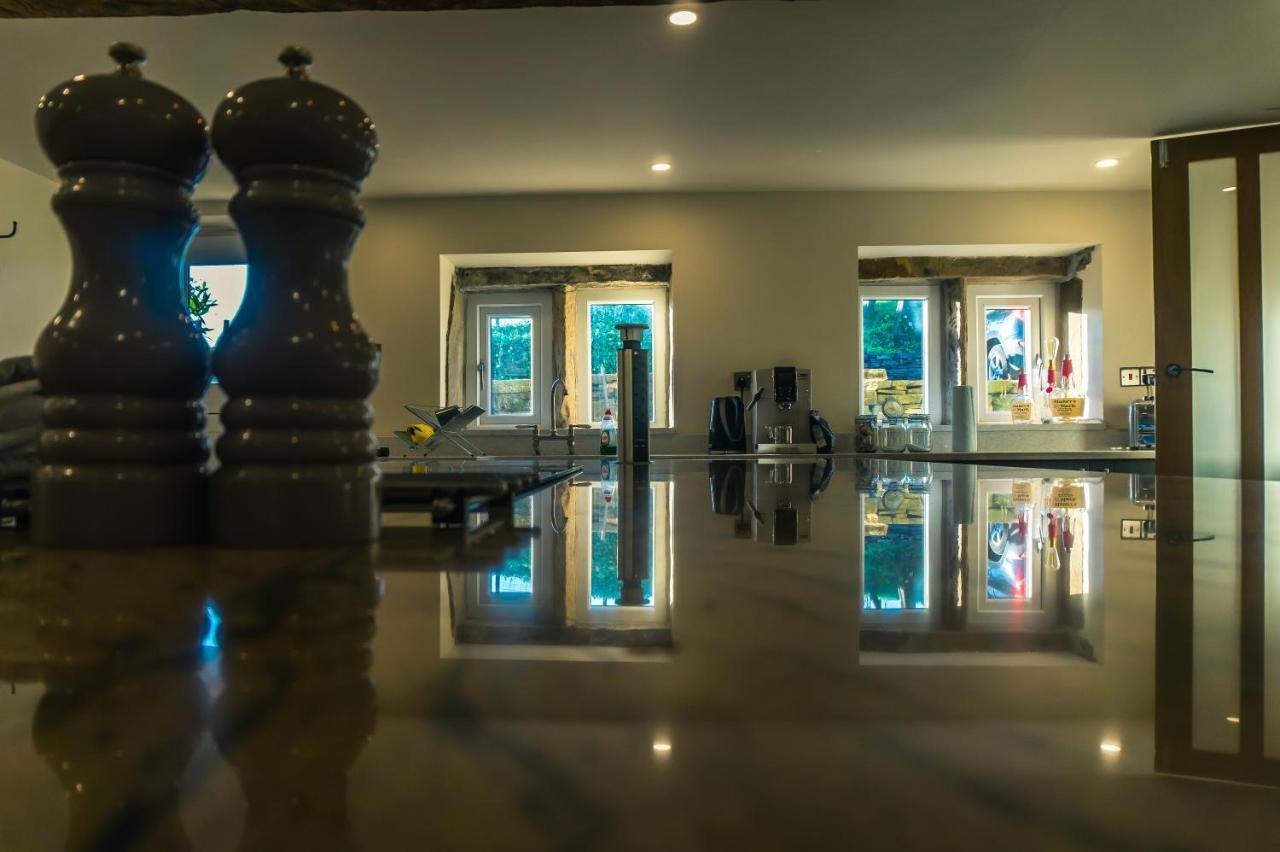 Luxury Traditional Stone In Saddleworth *